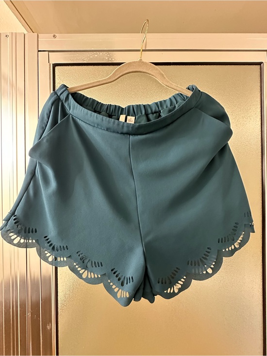 LC Lauren Conrad Pants - LC Lauren Conrad Teal Scalloped High-Waist Shorts